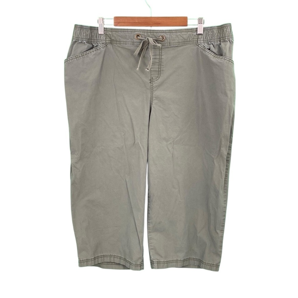 Lane Bryant Outlet Faded Army Green Casual Wide Leg Capri Pants